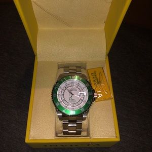 Invicta Men’s Green Pro Diver Watch